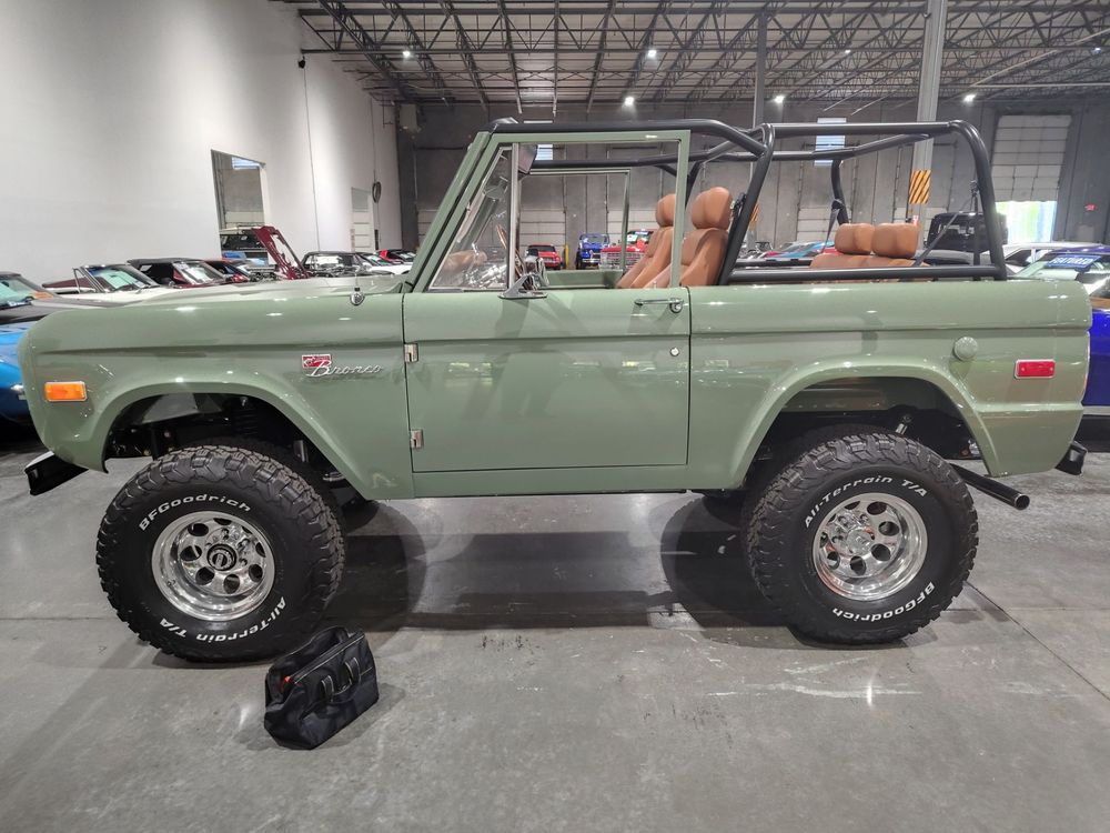 GALLERY 1973 bronco